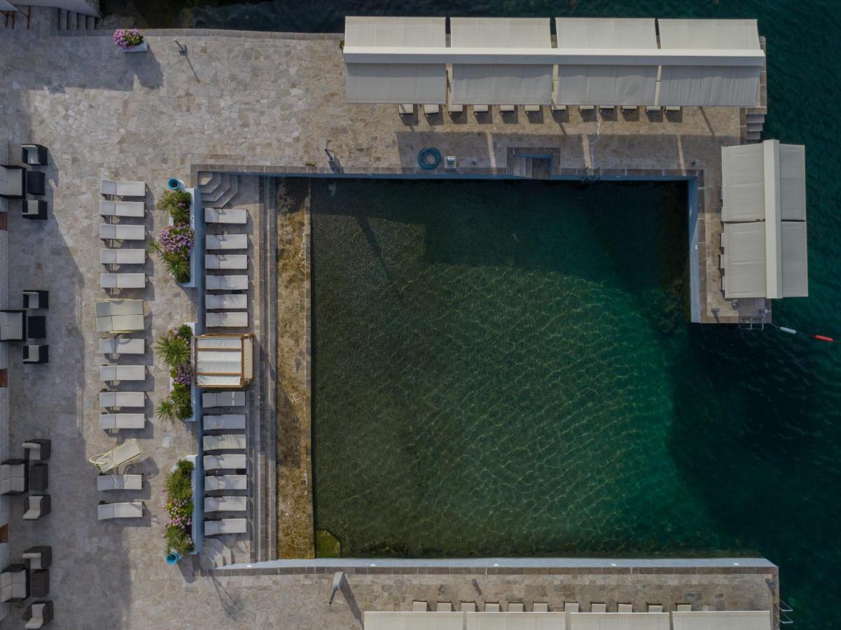 Apartments Adeona Tivat Exterior photo