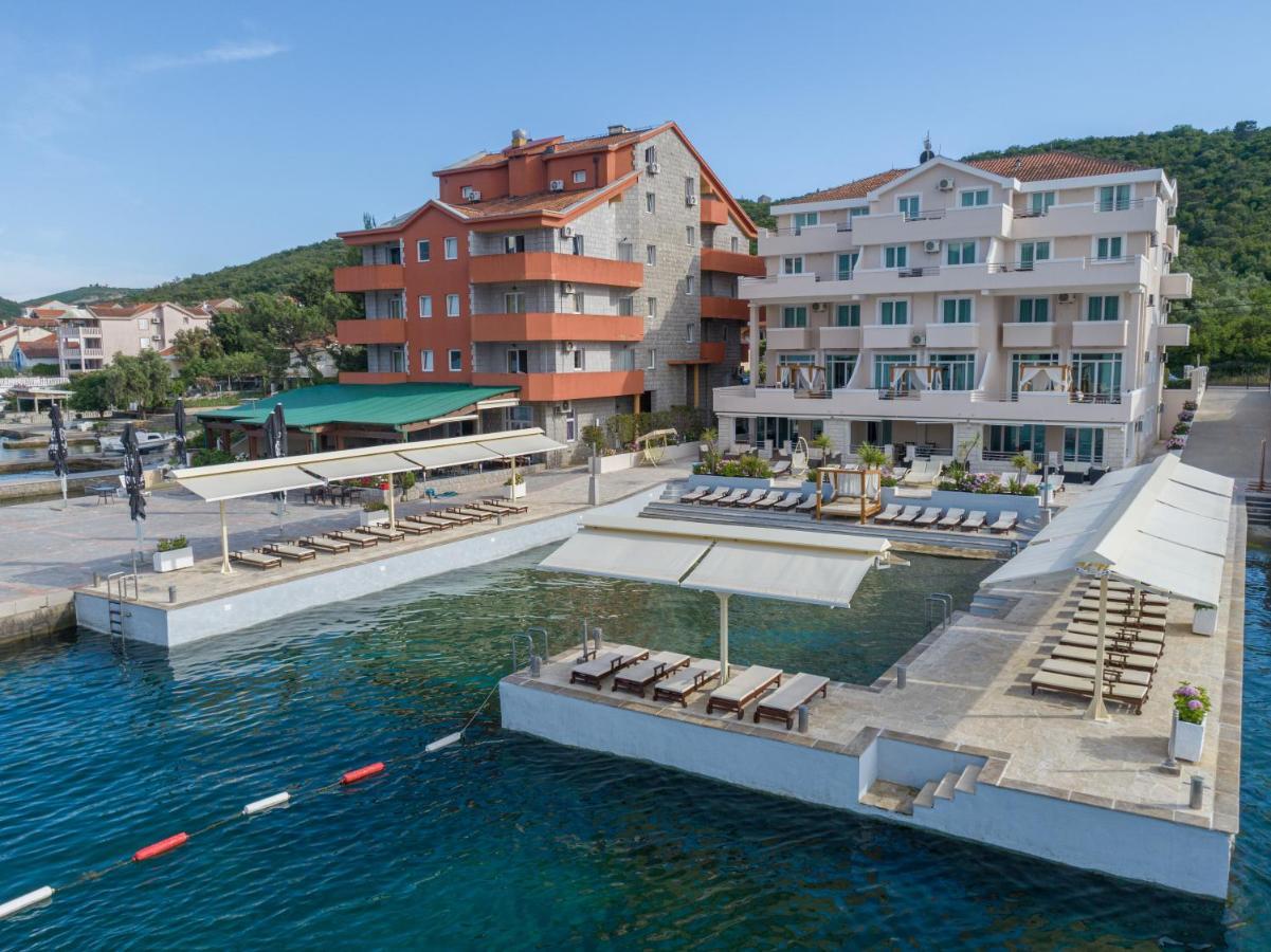 Apartments Adeona Tivat Exterior photo