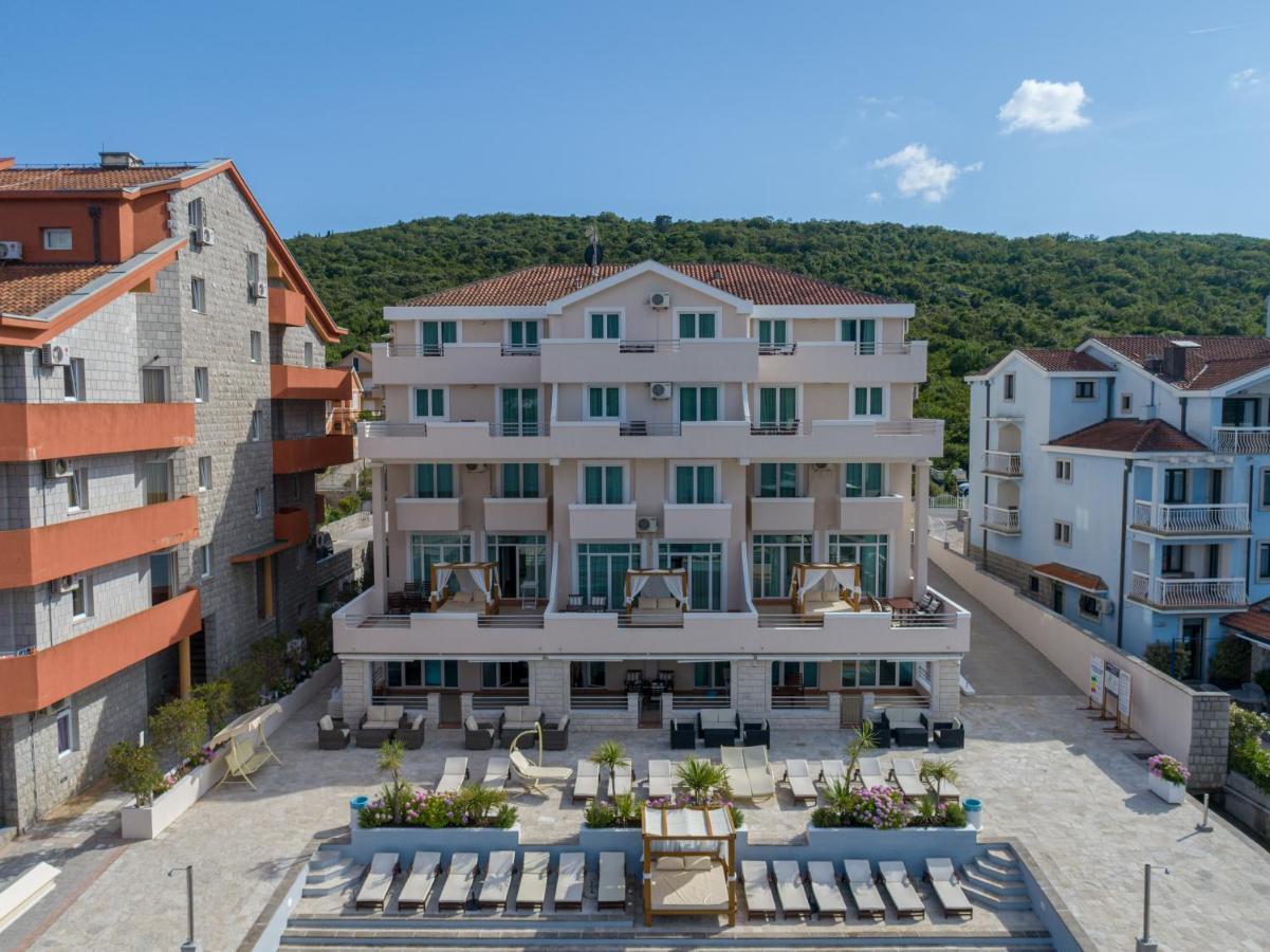 Apartments Adeona Tivat Exterior photo