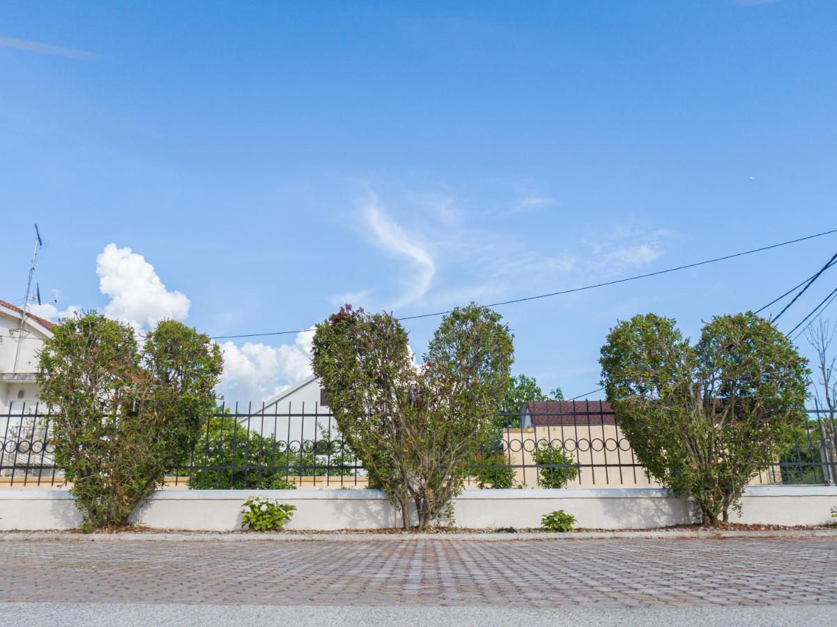 Apartments Adeona Tivat Exterior photo
