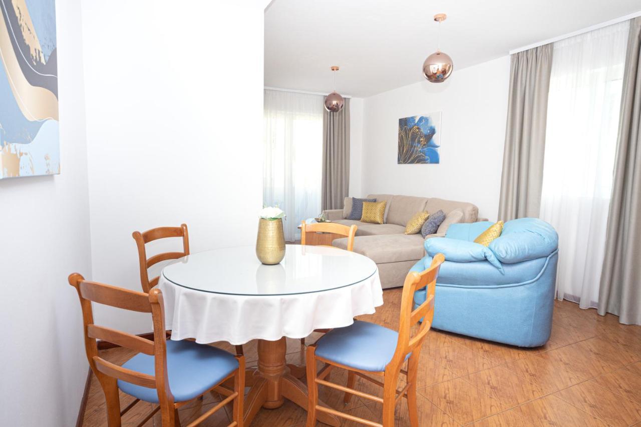 Apartments Adeona Tivat Exterior photo